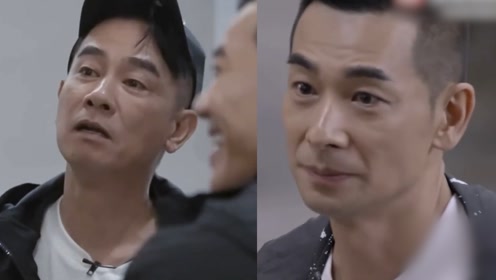 赵文卓vs陈小春!气氛紧张像演警匪片,山鸡哥一开口结巴秒怂