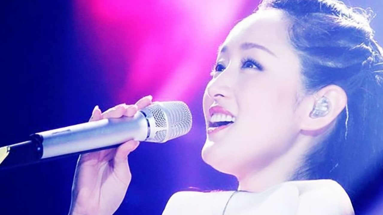 50岁杨钰莹实力彻底爆发,演唱《起风了》一夜封神,比周深还强劲!