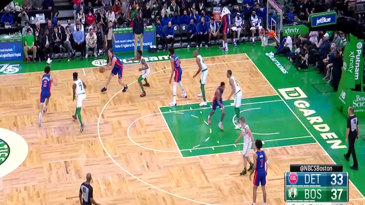 17日NBA十佳球 威少助詹皇一步登天单臂劈扣 掘金小人物绝杀勇士