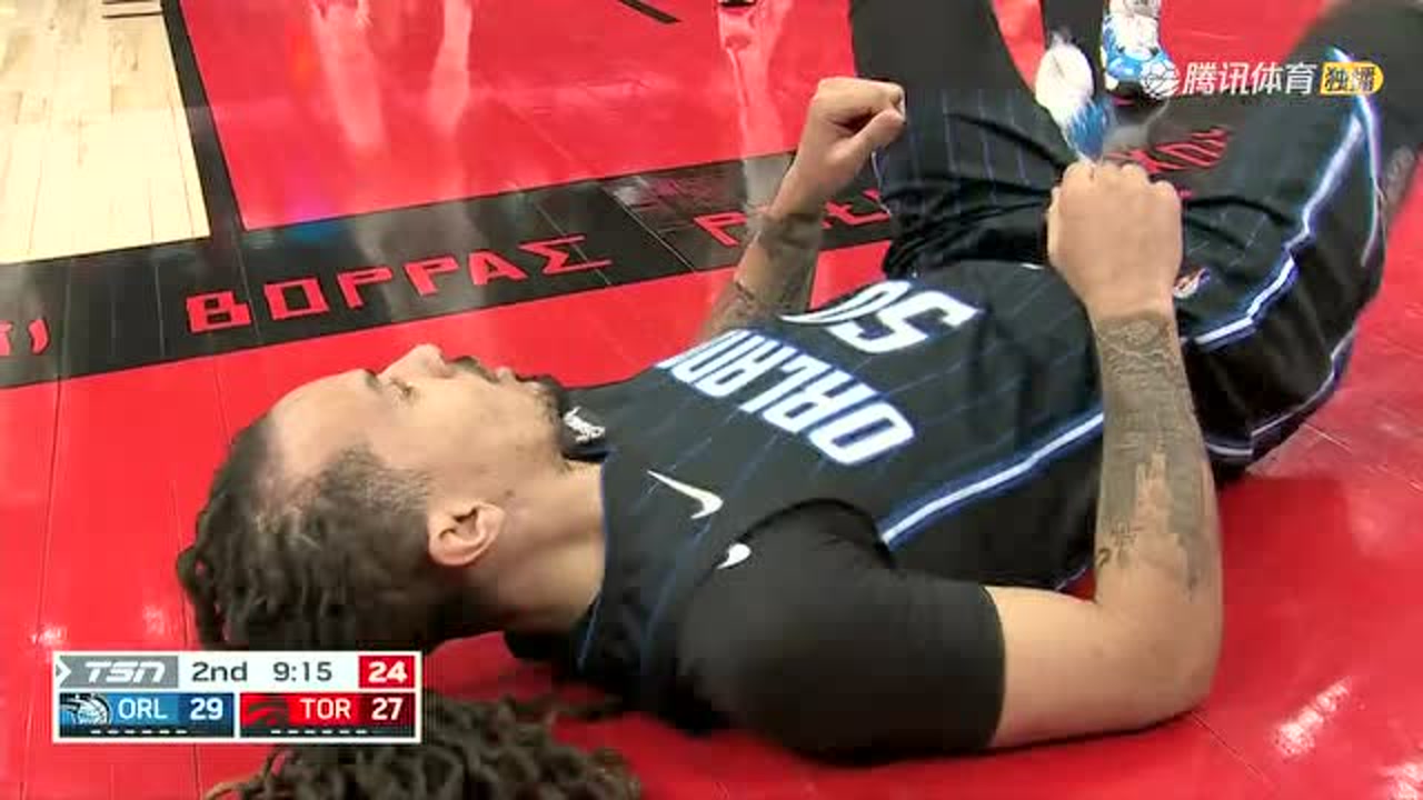 节奏变化炉火纯青 安东尼连过三人拉杆上篮打成2+1