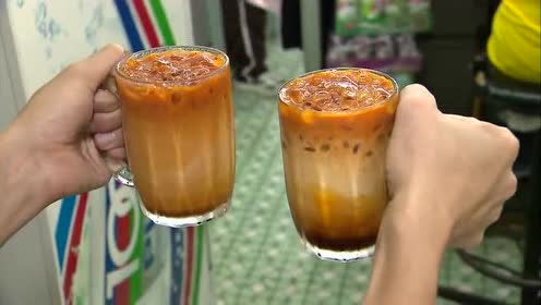 新加波吃货旅行日记之马来西亚古晋美食 三色奶茶 夏日冰爽必备