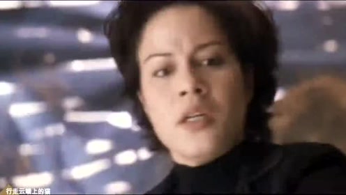 李小龙之女李香凝和袁咏仪演的功夫片 你看过吗 太像李小龙了!