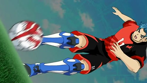 超智能足球 潜龙面对强敌军狼队打出龙型火焰射球