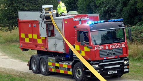 德国黑科技消防车出门不带水,网友:怎么灭火?