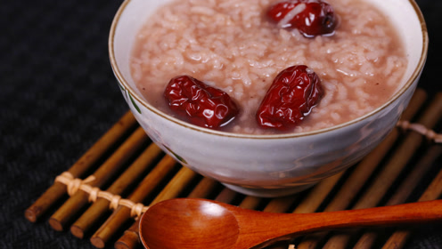 美少女变黄脸婆?首乌红枣粥5分钟搞定,便秘腹胀,血虚等问题!