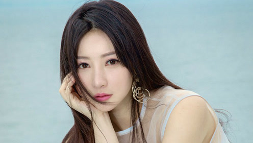 柳岩的衣帽间被大公开,奢华的高跟鞋好几百排放,羡煞众网友!