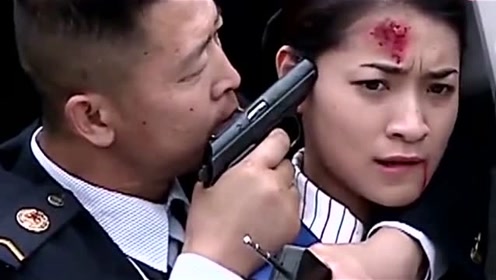 胆子好大0:01:21简 介:电视剧《战警》:警察去逮捕林启怡,他立刻明白