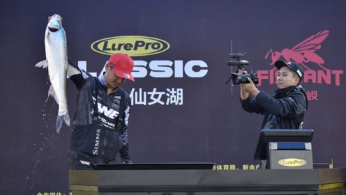 ewe路亚简 介:夏利俊0:07:45「美国奥基路亚」刘缘介绍深潜胖子的使用