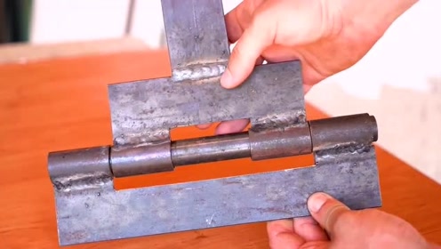 牛人自制的小型折弯机,用来折钢板非常轻松,太实用了