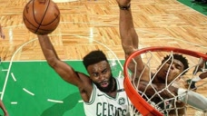 杰伦布朗隔扣字母哥三次！盘点NBA那些屡次出现的相同画面