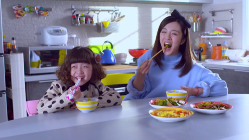 二胎时代:馨儿天真以为妈妈会做肯德基,外婆忍不住说真相,贼逗