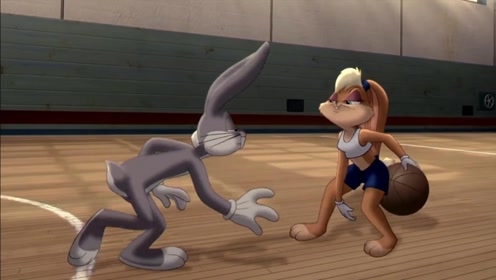 兔小妹和兔八哥单挑篮球,过掉兔八哥直接一记爆扣,连乔丹都说:有两下