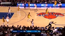 NBA轻松时刻：要是球砸到裁判出界，这球怎么判罚？