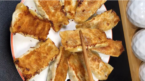 锅贴的制作步骤 虾滑锅贴做法的视频教程 美食视频网 教你怎么做美食