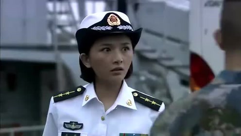 火蓝刀锋:蒋小鱼跟沈鸽久别重逢,沈鸽扑向臭鱼,臭鱼瞬间害羞了!
