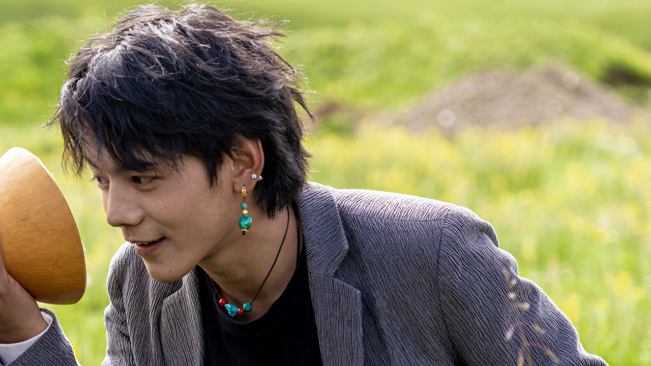 丁真珍珠《有一首微笑的歌》