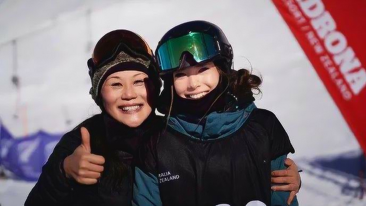 冠军的成长之路 妈妈开车送谷爱凌滑雪坚持10年