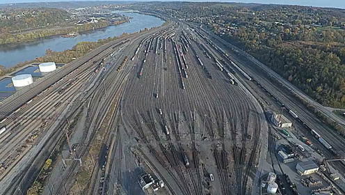 无人机航拍世界最大的编组站,如此多的列车驼峰溜放看着真过瘾