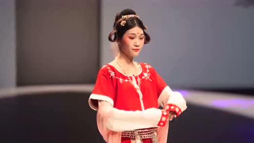 汉尚华莲|2018广东时装周汉尚华莲春季新品汉服发布走秀