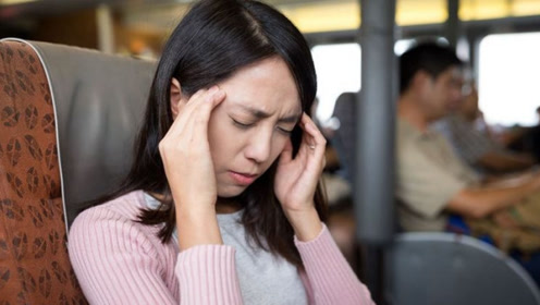 长时间坐车头好晕,老司机教你3个老方法,1分钟解决晕车问题