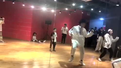 DP街舞馆，街舞培训学习课堂瞬间！