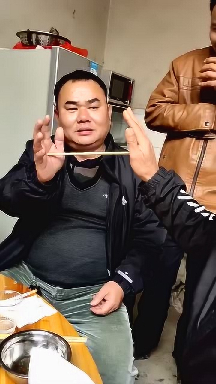 体验 1080p蓝光画质 三倍流畅播放 4k超清体验  00:08   这样的划酒拳