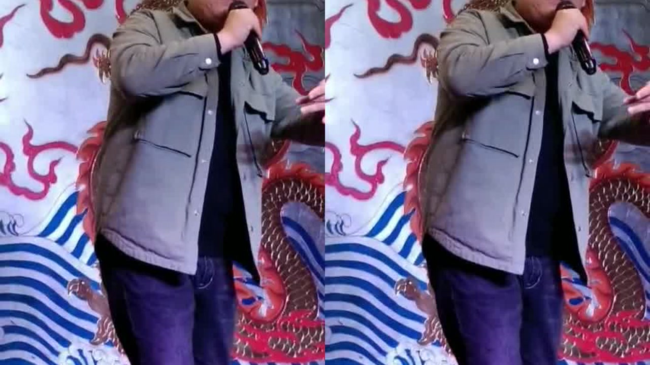 王二震唱秦雪梅反串真是一绝