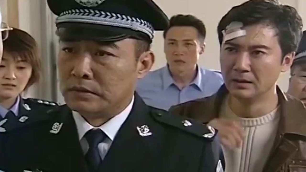 4k超清体验 1080p蓝光画质 三倍流畅播放 4k超清体验  01:38   警中警