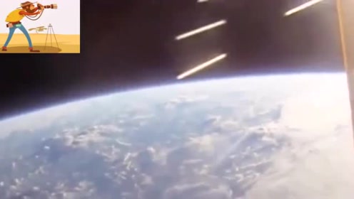 卫星摄像头拍摄到地球上方的UFO飞行画面，这视频太珍贵了