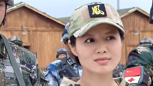 新来的男兵看不起女教官,各种不服,不料下一秒就被暴揍!