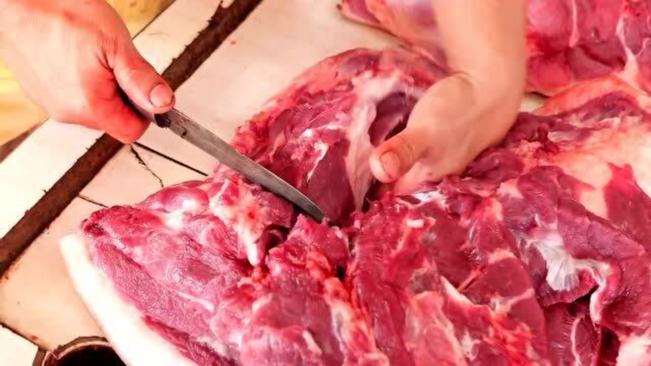 印尼路边小吃 - 猪肉排骨 万鸦老 印度尼西亚