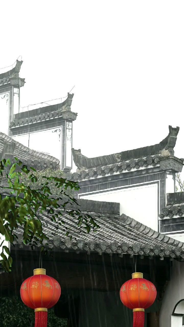 徽派建筑马头墙的作用:在相邻民居发生火灾的情况下,可以隔断火源,还