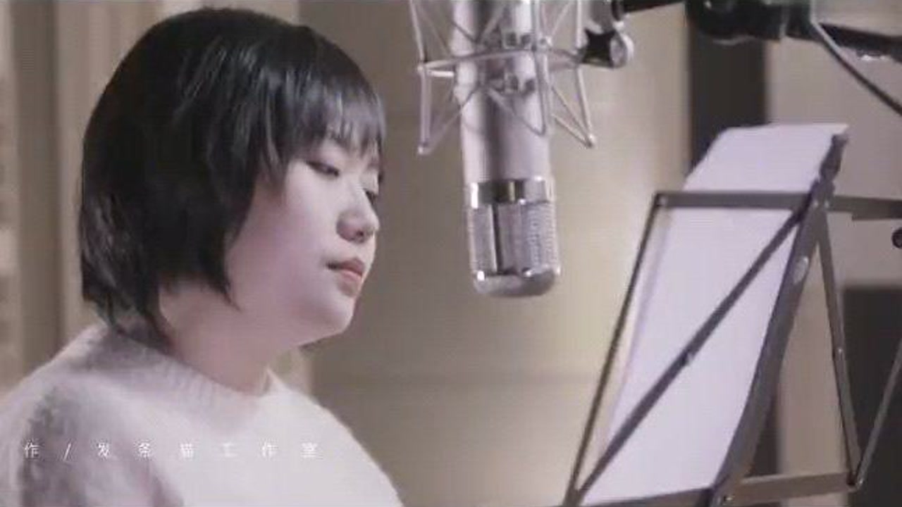李雪琴首度跨界演唱《风平浪静》推广曲《敬你》 监制黄渤被打动
