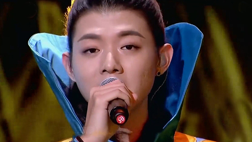 霍尊压轴出场!空灵演唱《卷珠帘》