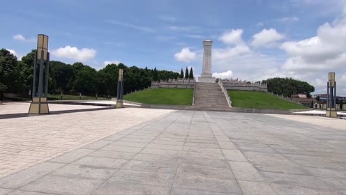 安顺的若飞公园,为了纪念王若飞同志而建的,动物园也在里面