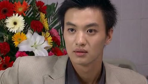 临界婚姻:范子庆遇上小理,眼神充满爱意,这是逼着人犯错啊