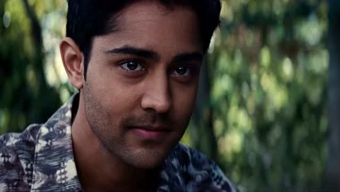 简 介:影视帝国 | 哈桑(曼尼什·达亚尔 饰)是土生土长的印度小伙儿