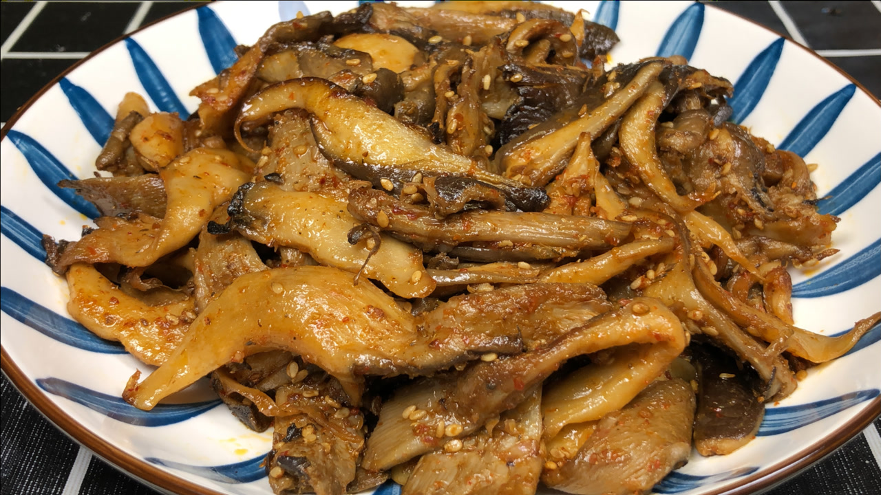 烧烤鲜蘑这样做太好吃了,简单好做,下酒下饭,营养健康又美味