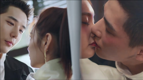 王安宇贩卖机壁咚撩人超苏,醉酒表白脸红吻王可如