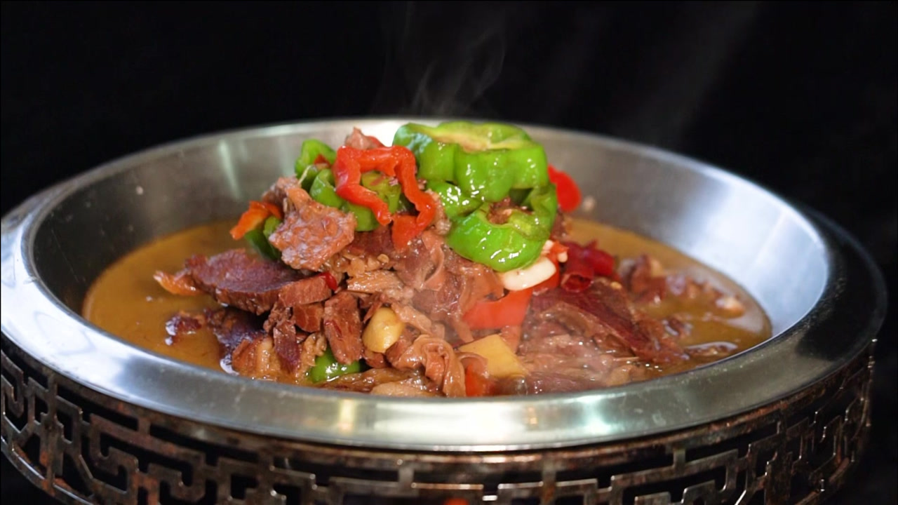 怎么做红烧牛肉又快又入味,酒店大厨分享做法,鲜香筋道吃着爽