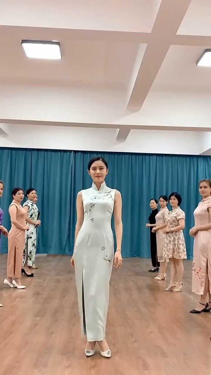 旗袍仪态展示,优雅仪态彰显自信!#形体