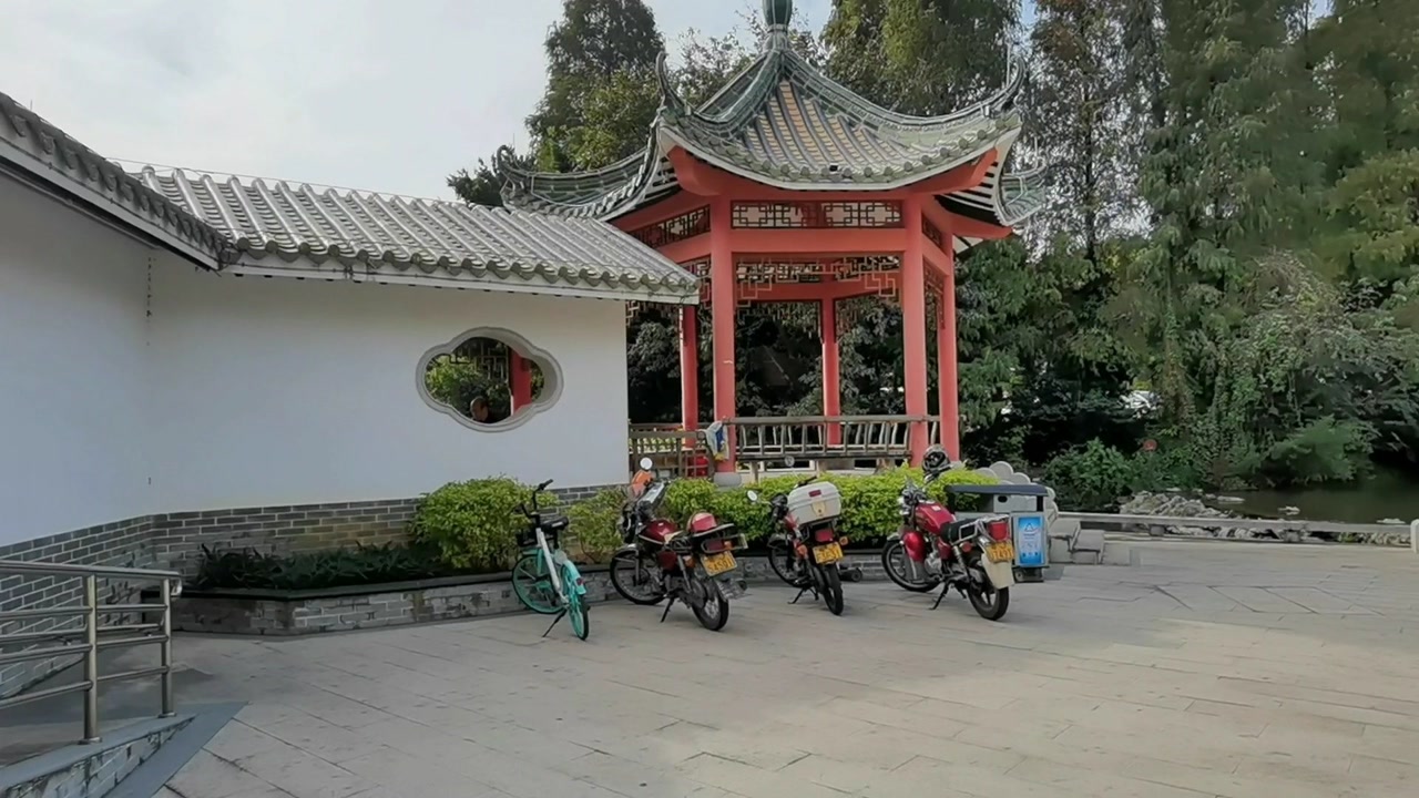 江门市新会区圭峰路北园公园之休闲生活