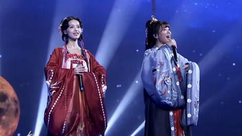 银临与aki阿杰合作《牵丝戏》,反转舞台超惊喜