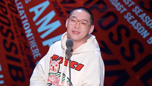 弹壳说文盲就适合搞脱口秀