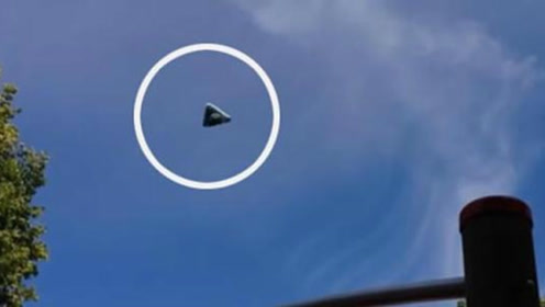 高清发光的不明飞行物，疑似UFO在法国巴黎上方悬浮的图片