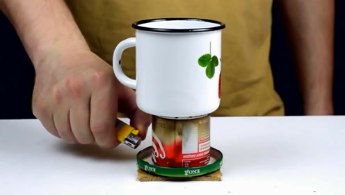 手工diy:两个易拉罐做出一个小火炉,3分钟烧开水真心实用