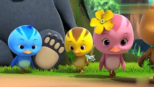 萌鸡小队:欢欢大宇力气好大,瞬间把黑熊放到,看黑熊的脚干啥?