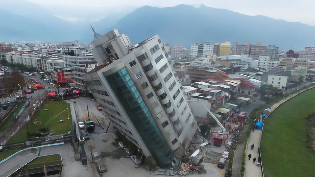 日本神户爆发大地震房屋倒塌画面惨烈内心久久不能平静