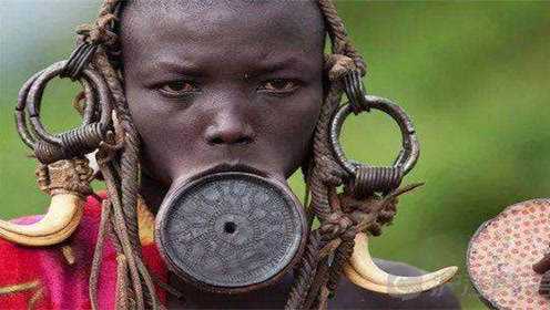 世界上嘴巴最大的民族,女子嘴越大越漂亮,男人都抢着要!