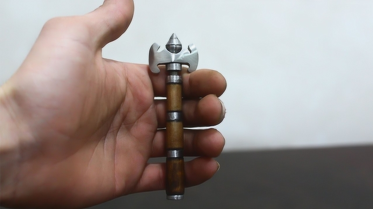 一根螺丝能值多少钱?大神将它打造成迷你摆件,没三五百买不到!